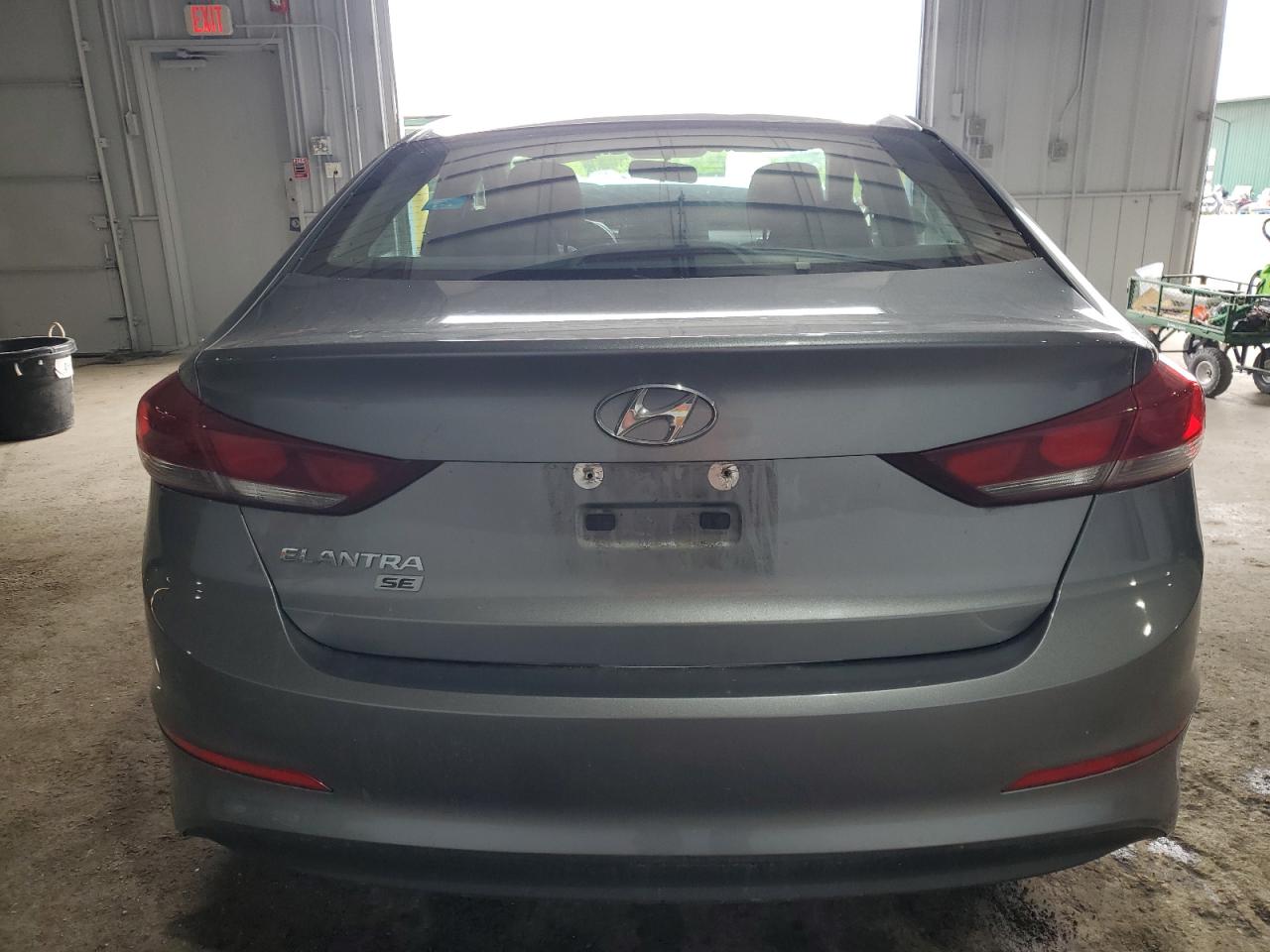 2018 Hyundai Elantra Se vin: KMHD74LF4JU576944