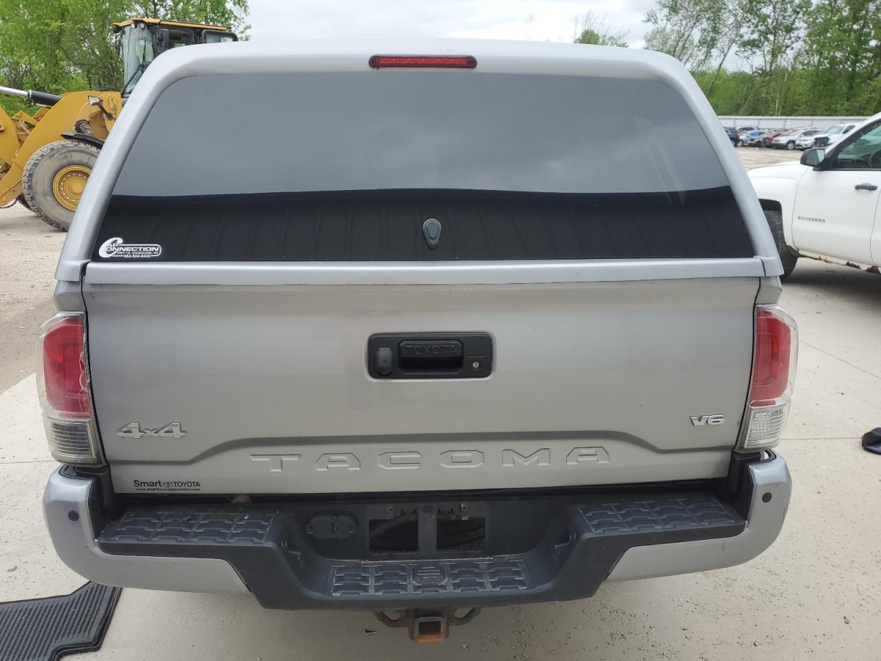 3TMGZ5AN0HM112401 2017 Toyota Tacoma Double Cab