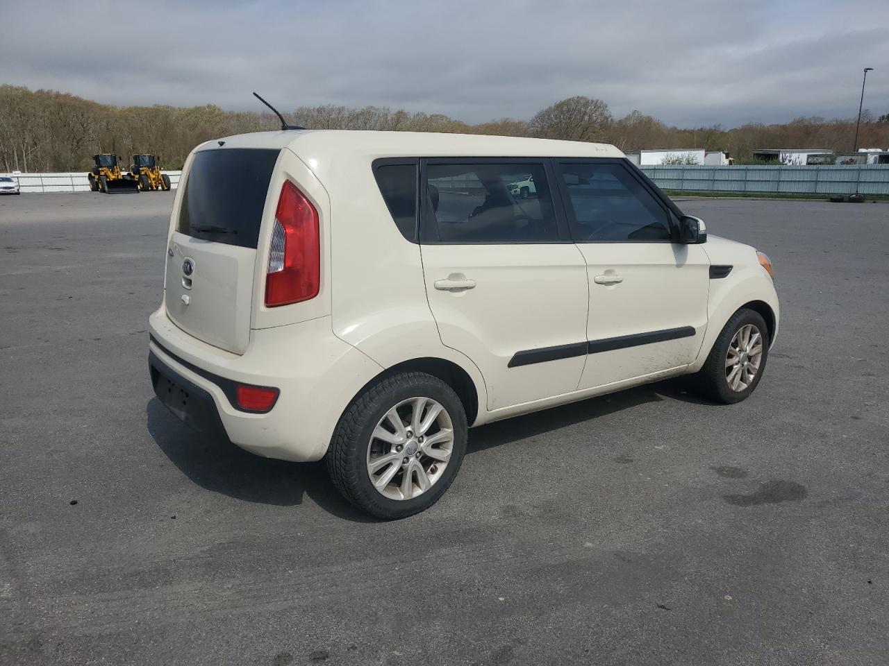 KNDJT2A66D7542369 2013 Kia Soul +