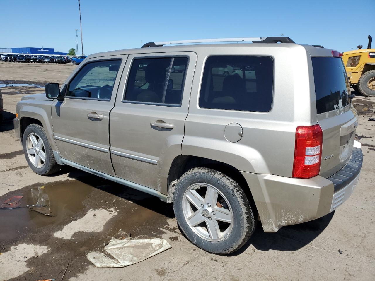 1J4NF4GB2AD575787 2010 Jeep Patriot Limited