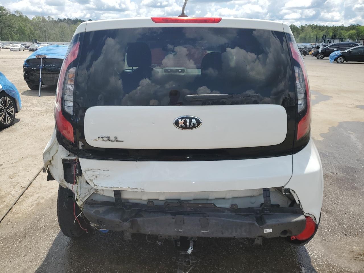 KNDJN2A29G7305046 2016 Kia Soul