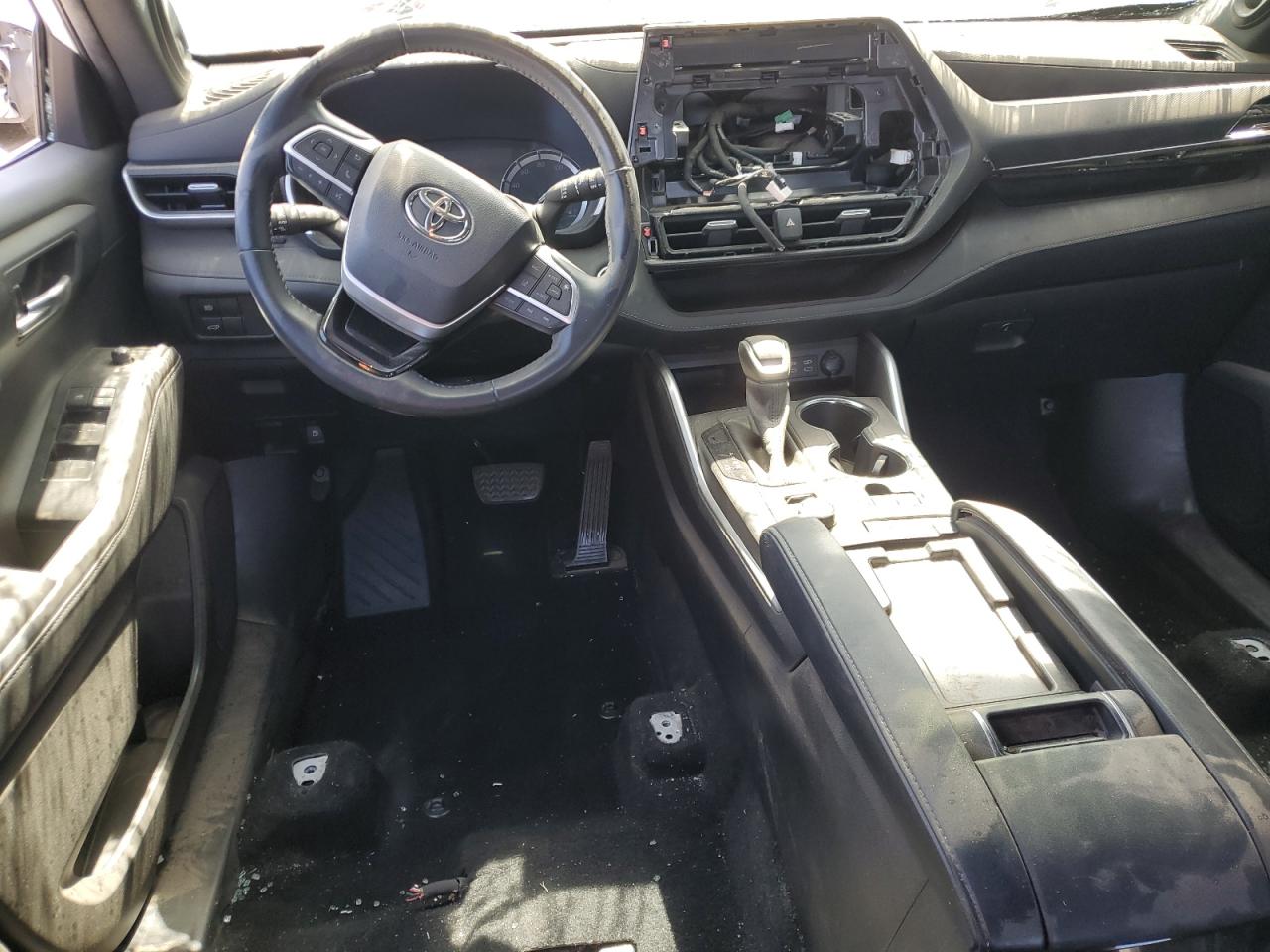5TDJZRBH1NS195709 2022 Toyota Highlander Xse