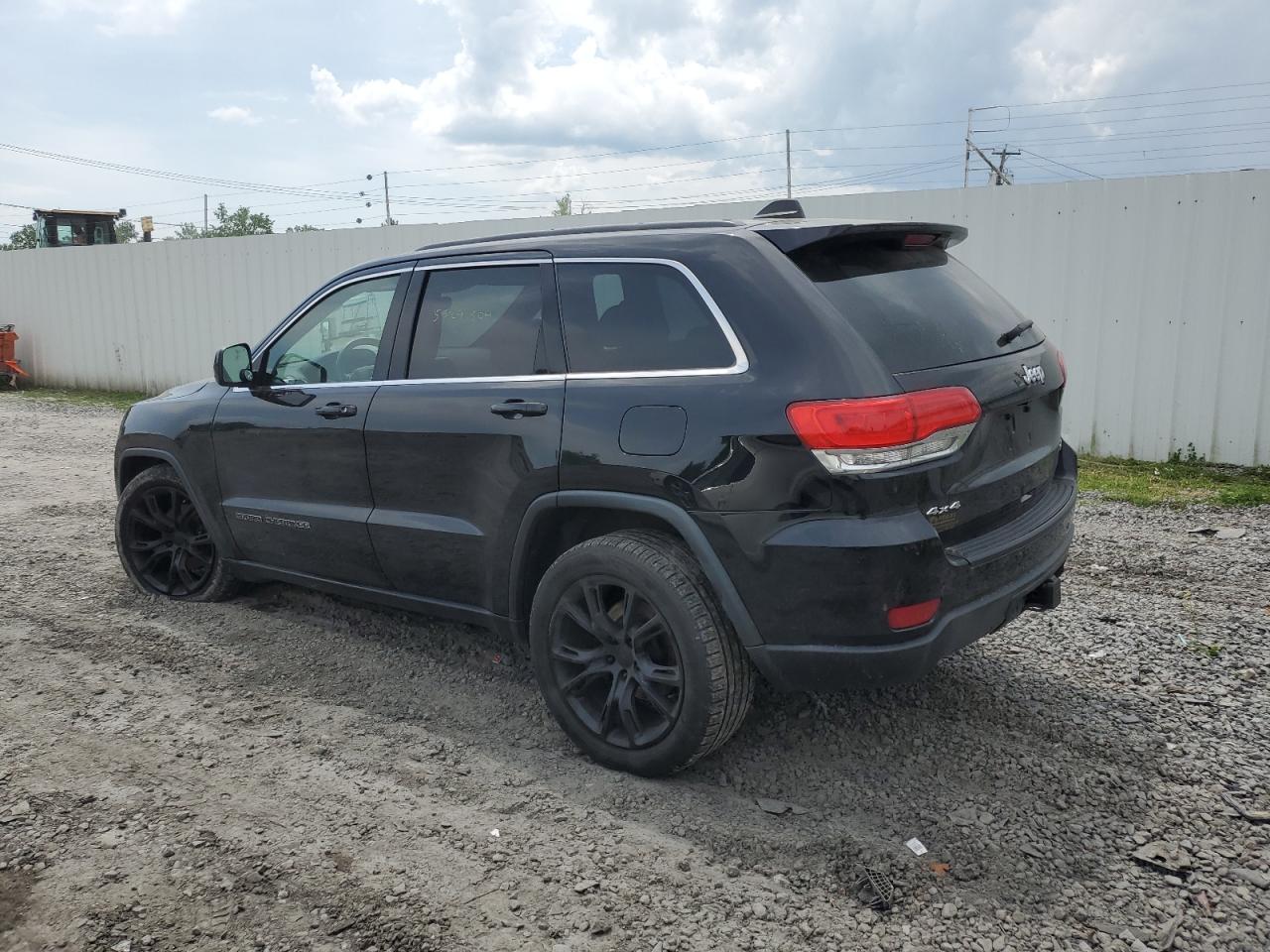 1C4RJFAGXHC842910 2017 Jeep Grand Cherokee Laredo