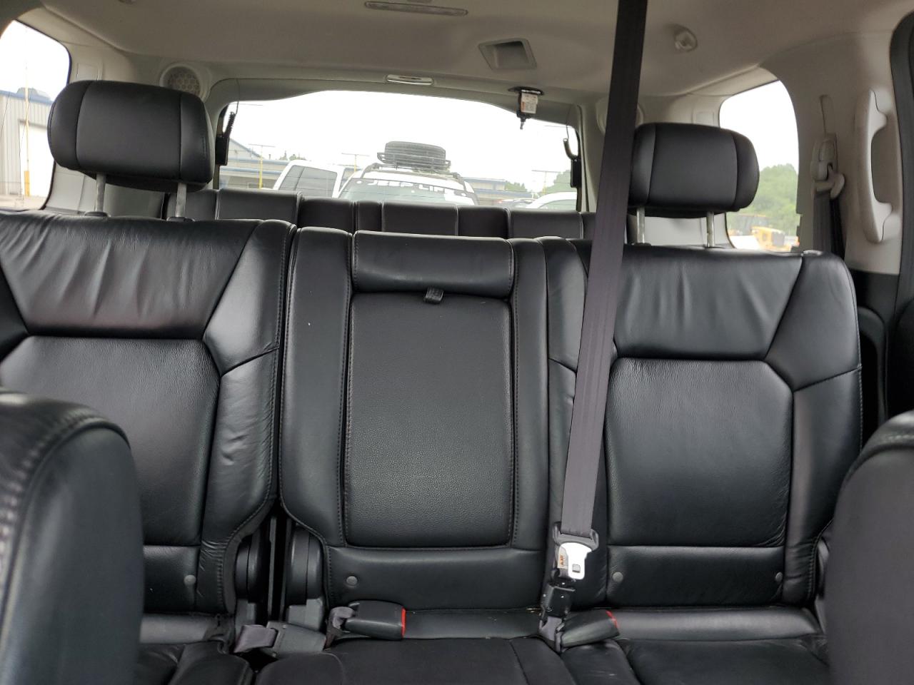 5FNYF4H90BB053264 2011 Honda Pilot Touring