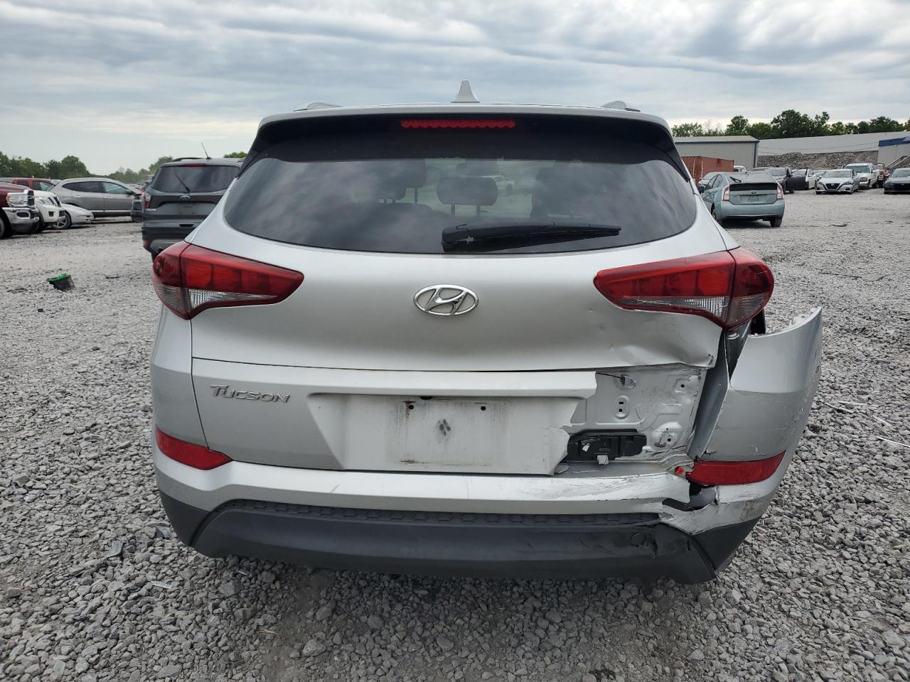 KM8J33A42JU680293 2018 Hyundai Tucson Sel