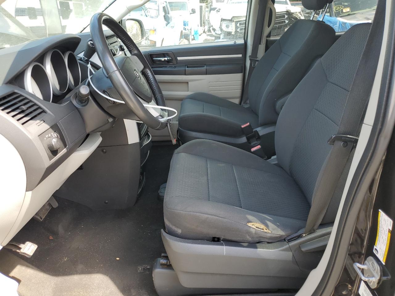 2D4RN3D10AR335864 2010 Dodge Grand Caravan Hero