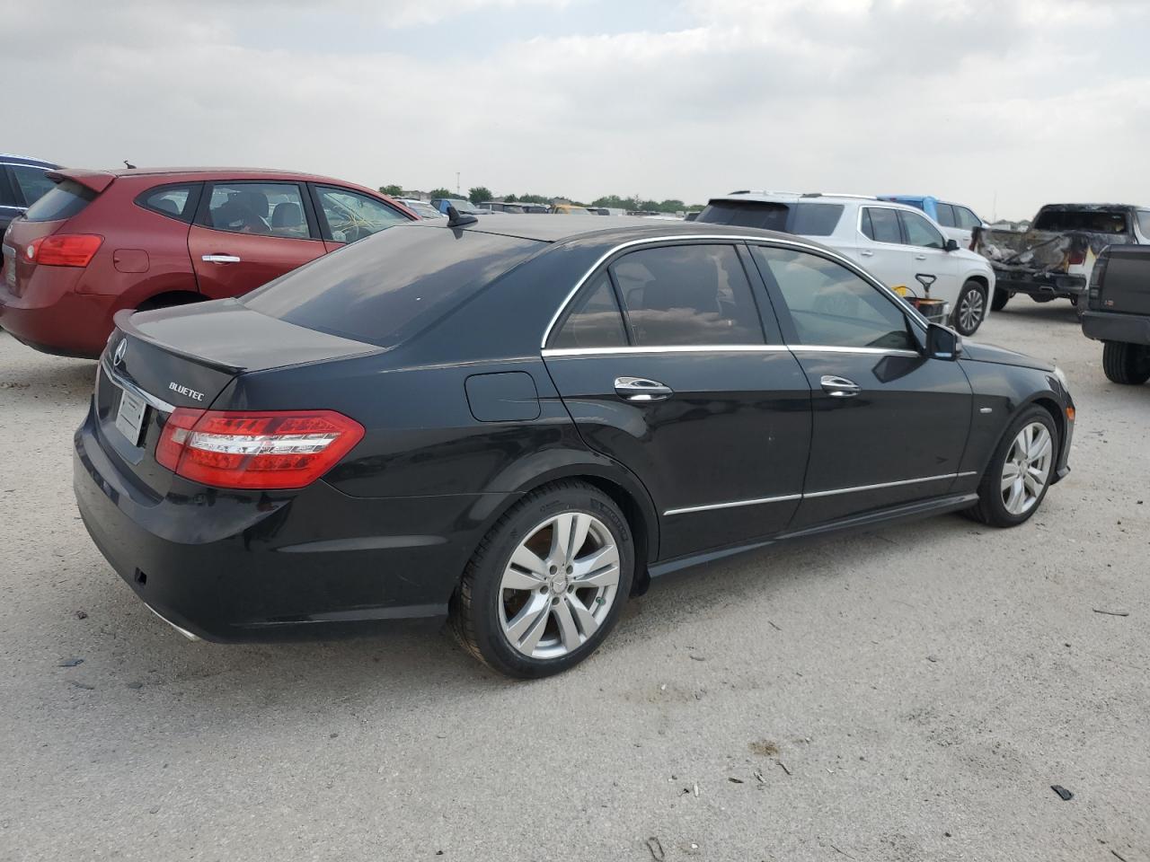 WDDHF2EBXBA325135 2011 Mercedes-Benz E 350 Bluetec