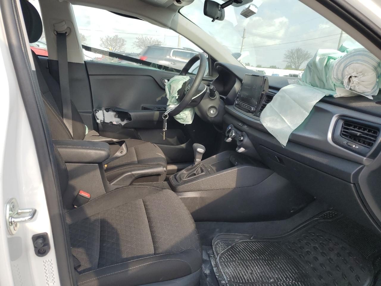 3KPA25AD8PE626779 2023 Kia Rio S