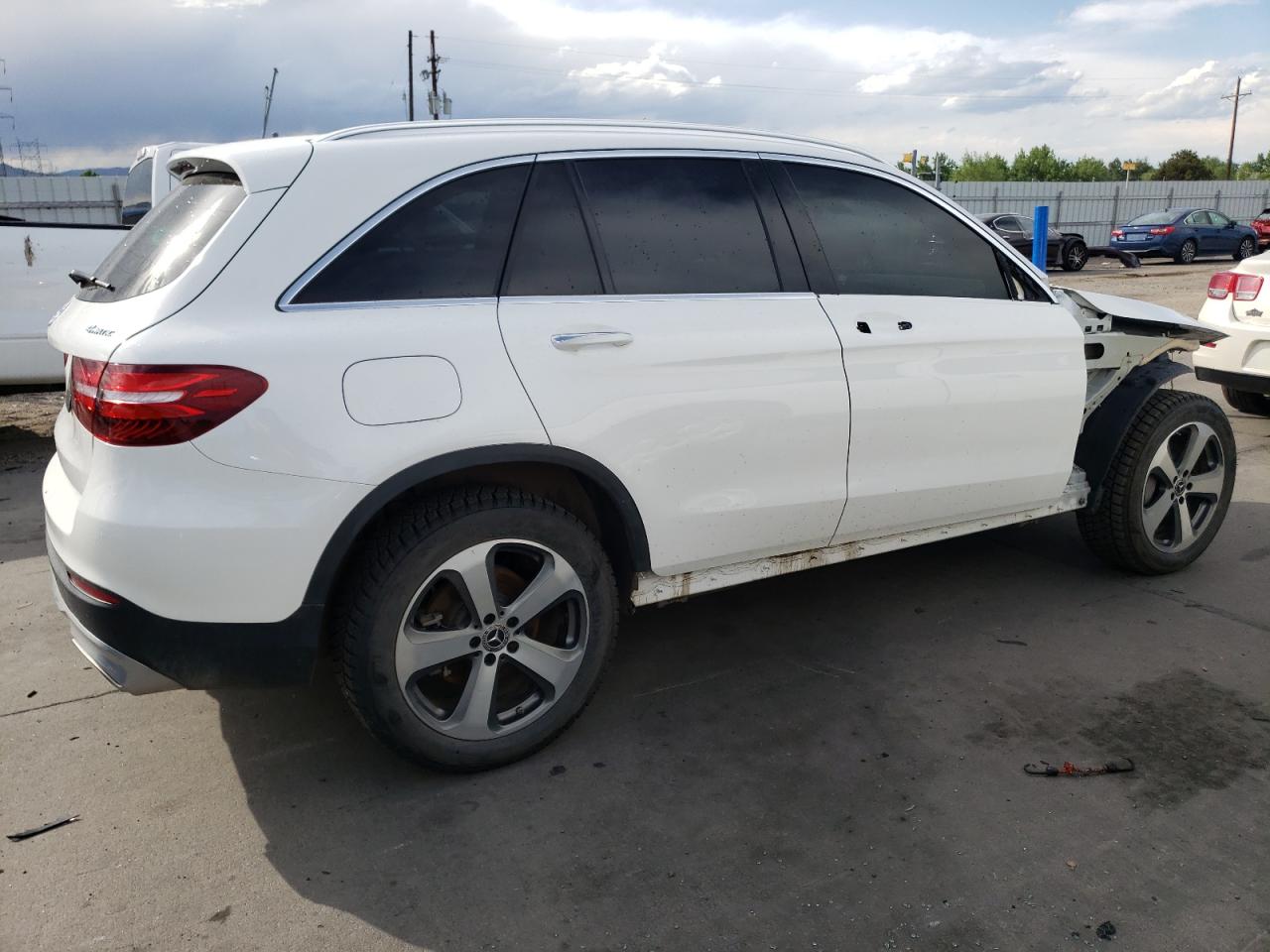 WDC0G4KBXKV197003 2019 Mercedes-Benz Glc 300 4Matic