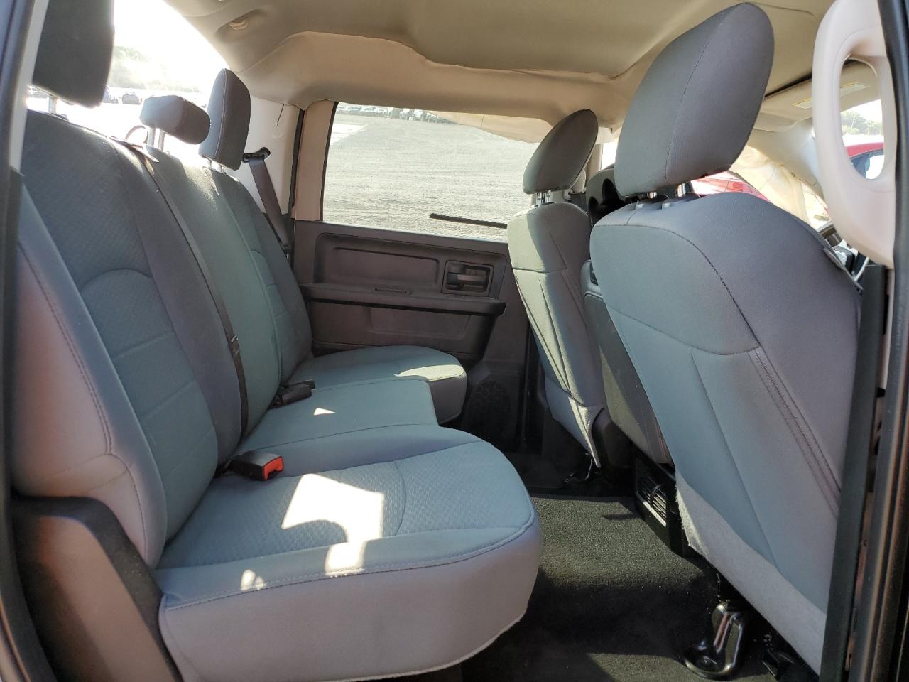 1C6RR6KG0JS224456 2018 Ram 1500 St