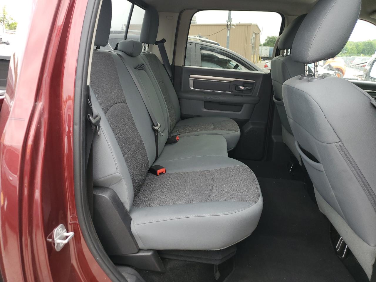 3C6RR7LT9GG215238 2016 Ram 1500 Slt