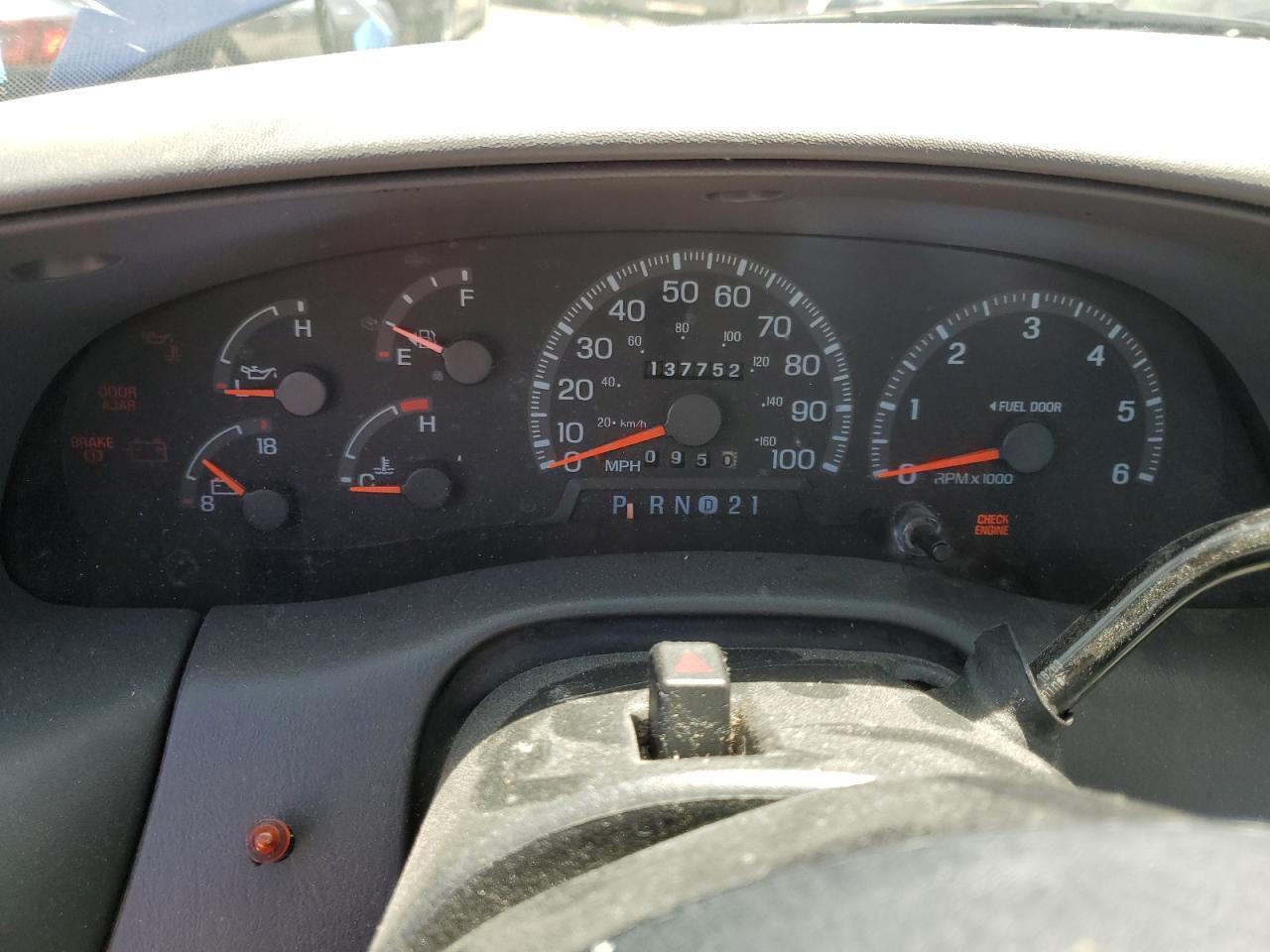 1FTZF07W8WKB23414 1998 Ford F150