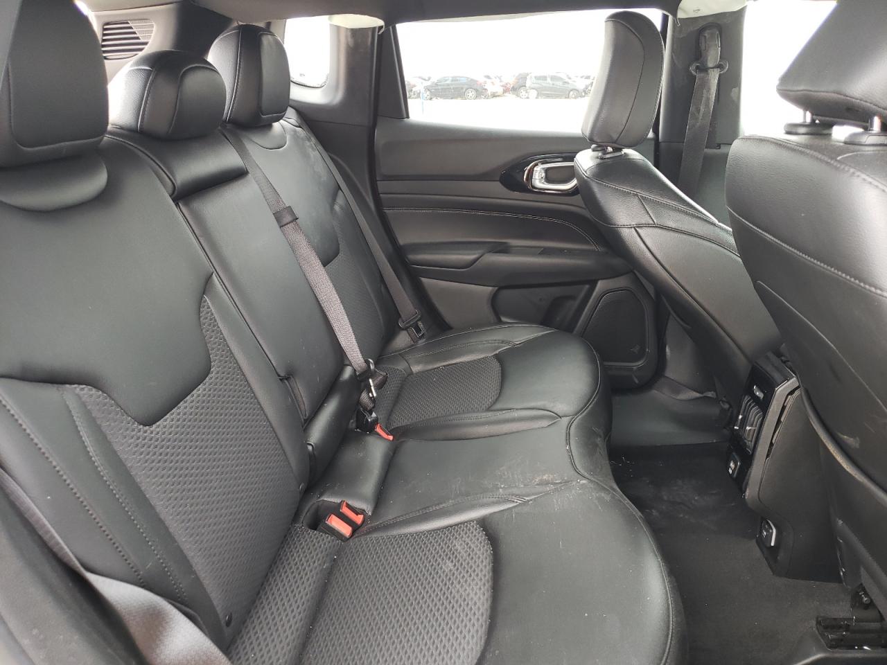 3C4NJCBB1NT210670 2022 Jeep Compass Latitude