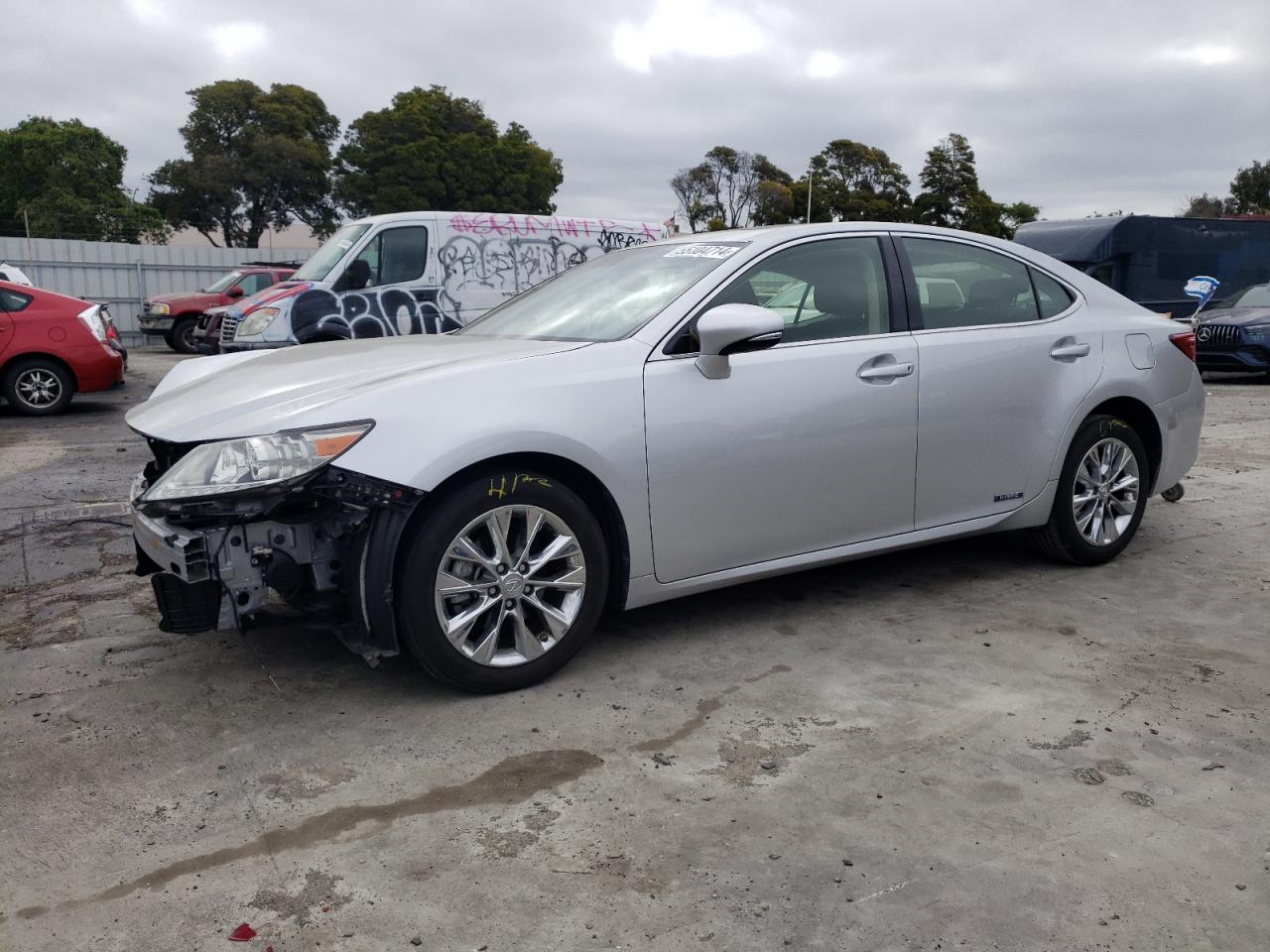 JTHBW1GG2D2020260 2013 Lexus Es 300H