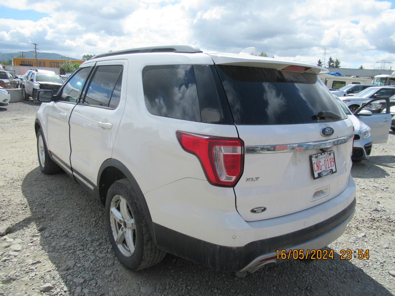 1FM5K8D80HGA18804 2017 Ford Explorer Xlt