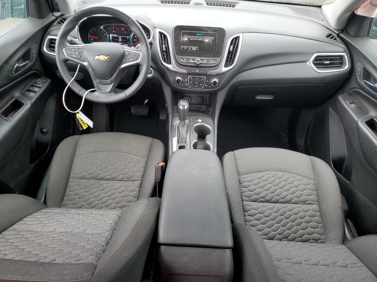 2GNAXSEV8J6138224 2018 Chevrolet Equinox Lt