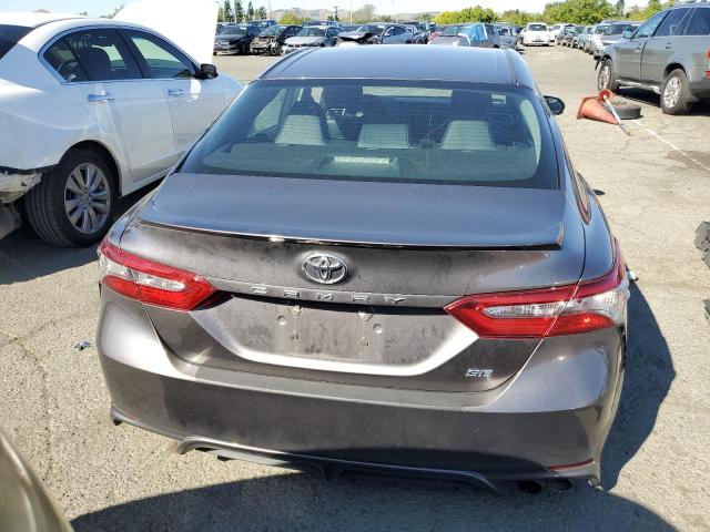 2018 Toyota Camry L VIN: 4T1B11HK8JU117297 Lot: 54437424