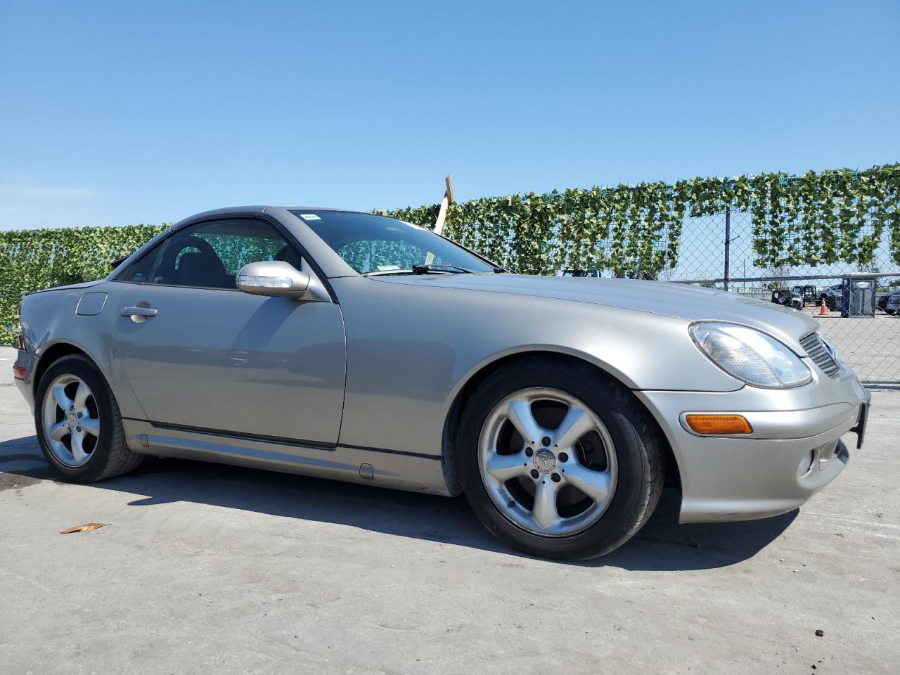 WDBKK65FX3F284238 2003 Mercedes-Benz Slk 320