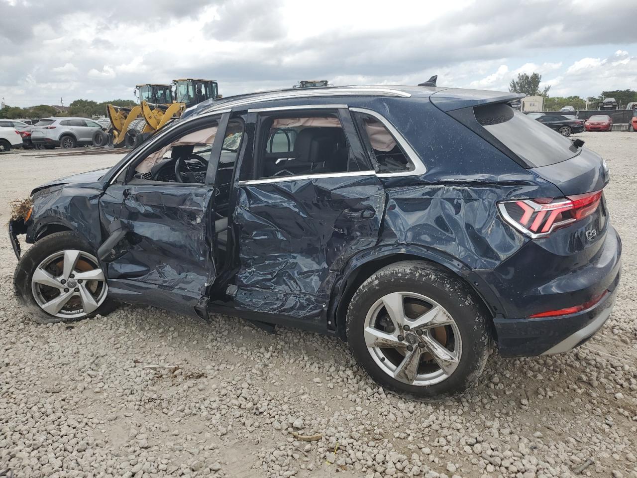 2020 Audi Q3 Premium vin: WA1AECF32L1087787