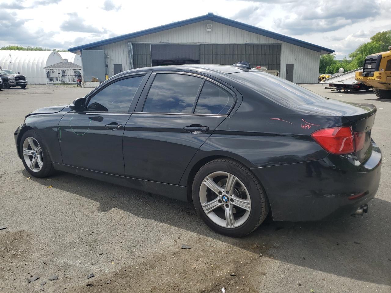 2013 BMW 328 Xi Sulev vin: WBA3B5G57DNS03334