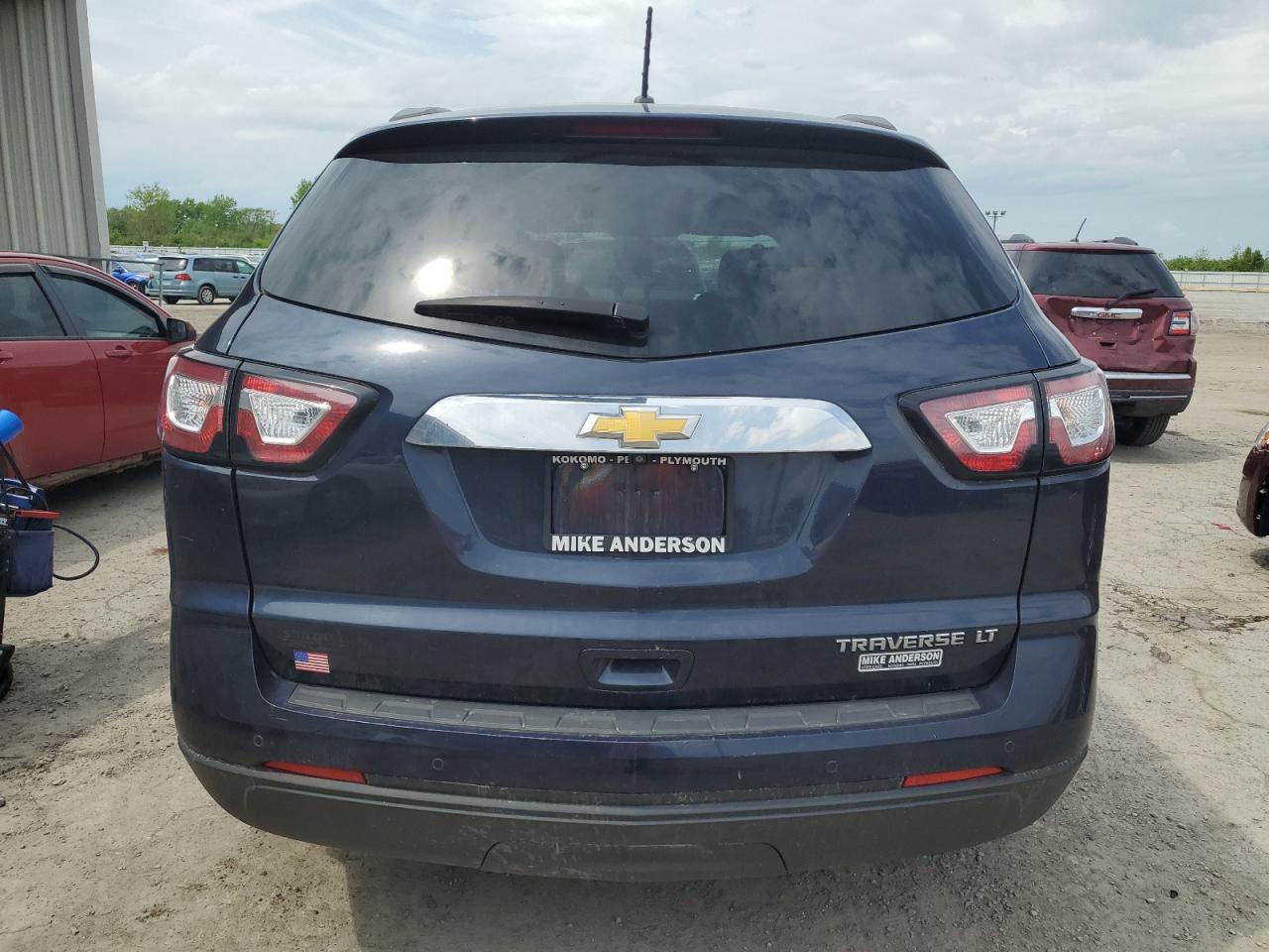 1GNKRHKD6FJ122000 2015 Chevrolet Traverse Lt