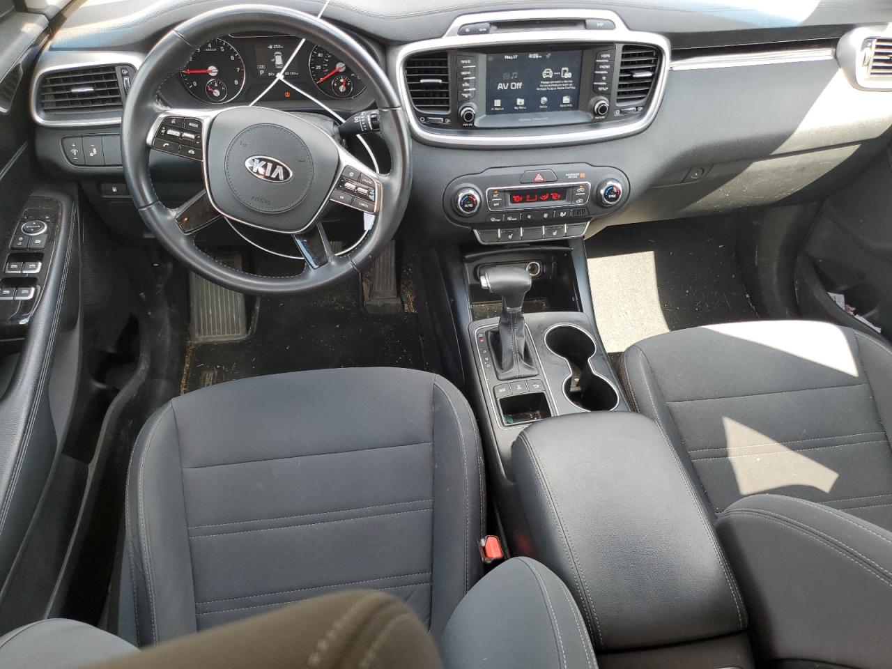 5XYPGDA37KG435024 2019 Kia Sorento L