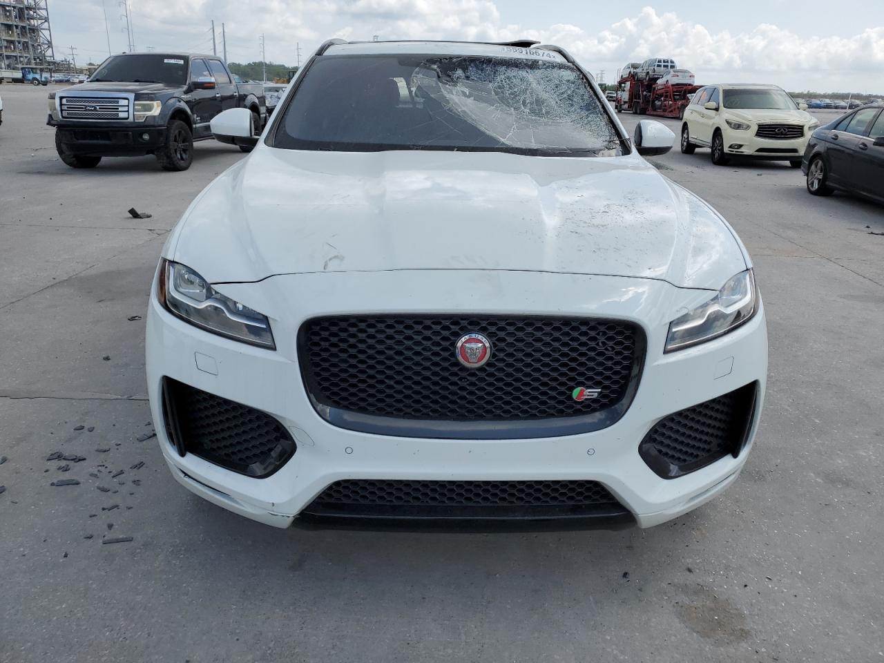 SADCM2FV1JA244725 2018 Jaguar F-Pace S