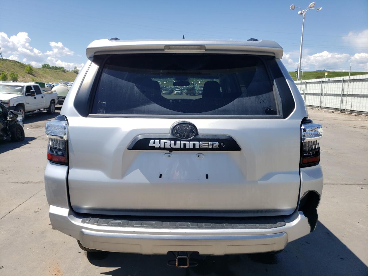 JTEBU5JR8K5678424 2019 Toyota 4Runner Sr5