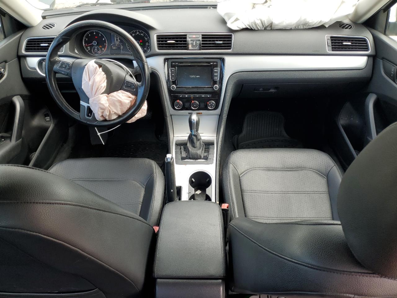 1VWBP7A35DC037388 2013 Volkswagen Passat Se