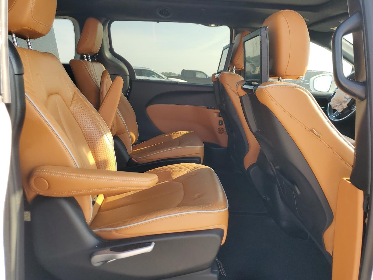 2C4RC3PG4MR606464 2021 Chrysler Pacifica Pinnacle