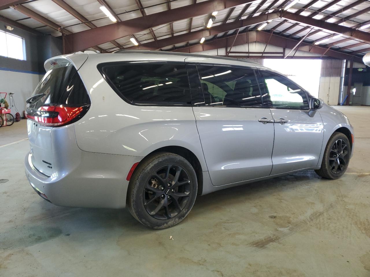 Lot #2521563100 2021 CHRYSLER PACIFICA L