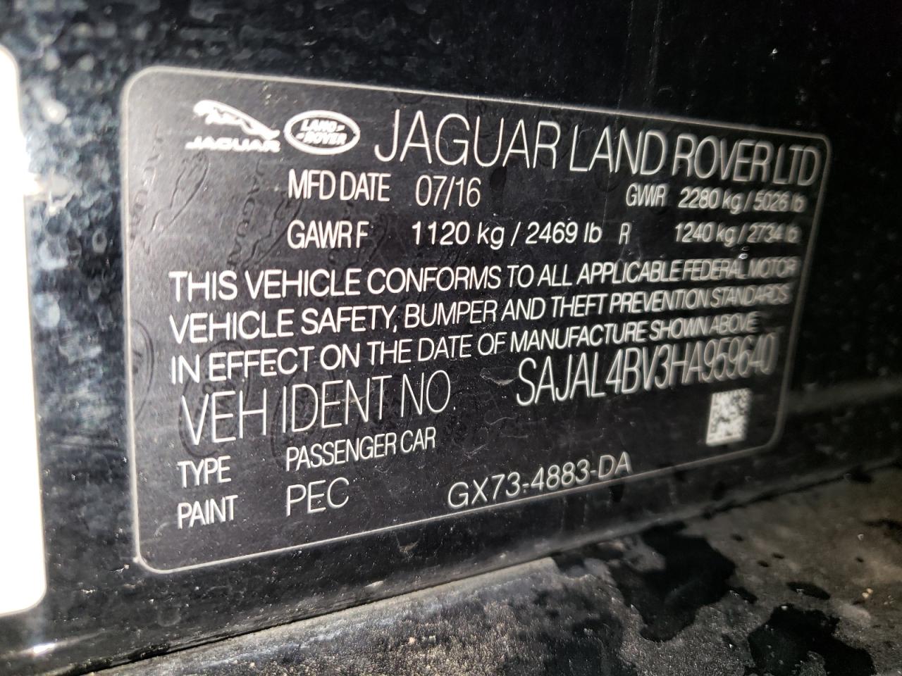 SAJAL4BV3HA959640 2017 Jaguar Xe R - Sport