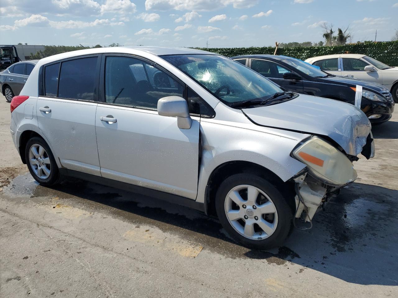 3N1BC13E68L380945 2008 Nissan Versa S