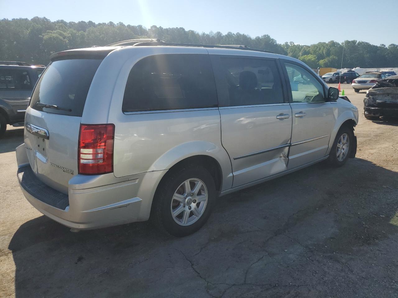 2A4RR5D16AR440951 2010 Chrysler Town & Country Touring