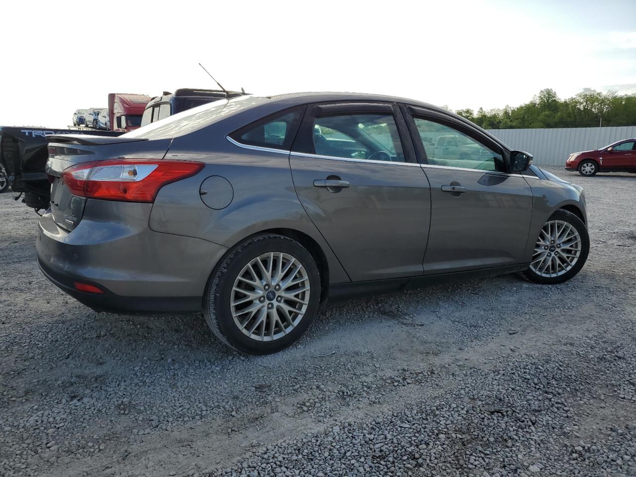 1FADP3J25DL157144 2013 Ford Focus Titanium