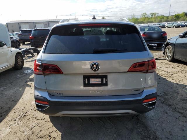 3VVWX7B25NM090040 Volkswagen Taos SE  6