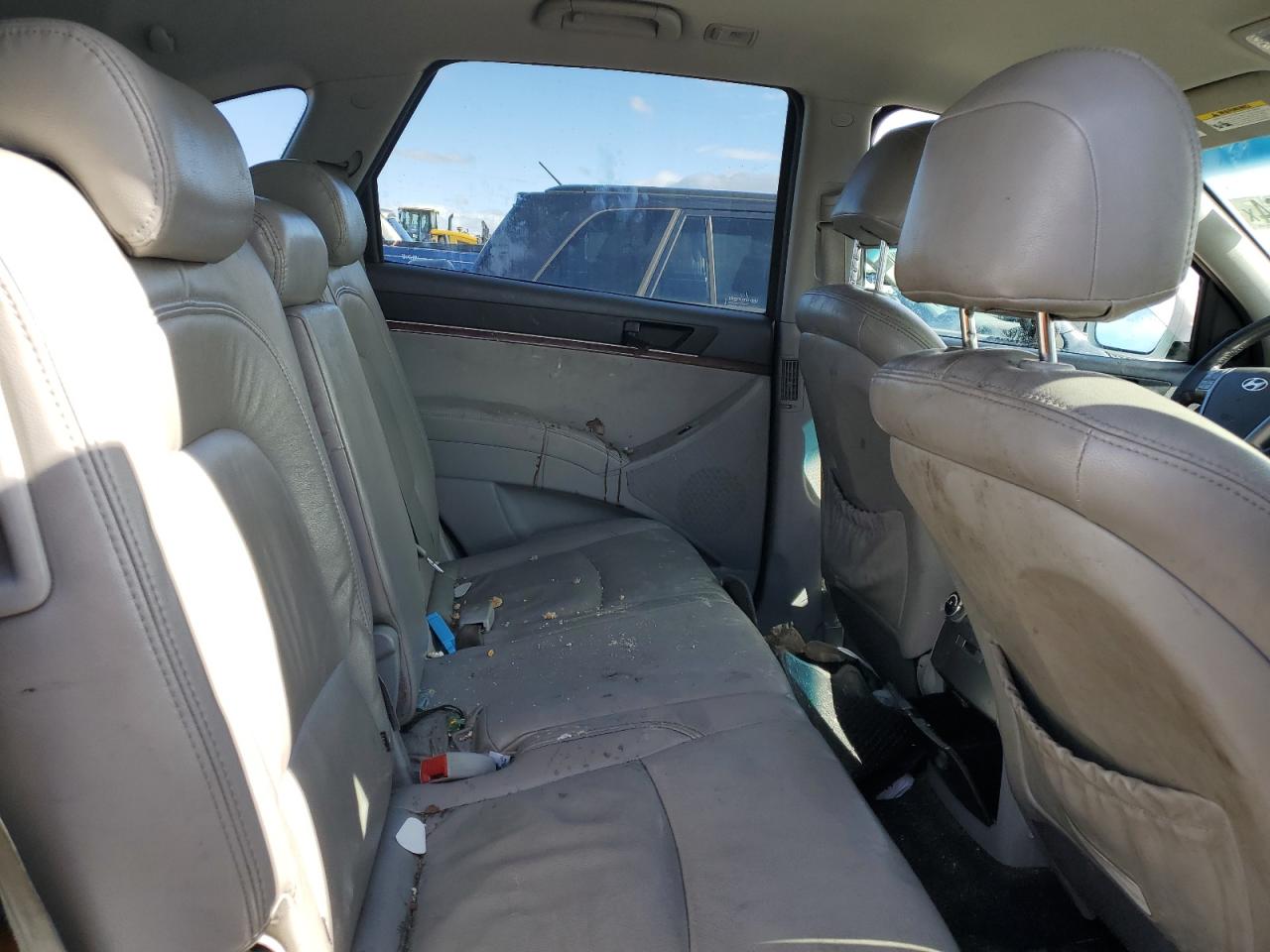 KM8NUDCCXBU142998 2011 Hyundai Veracruz Gls