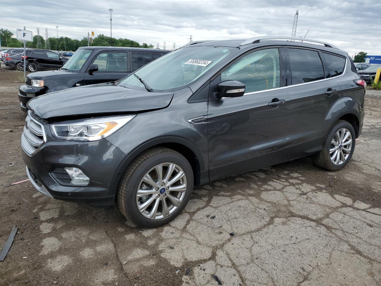 1FMCU0J95JUB71136 2018 Ford Escape Titanium