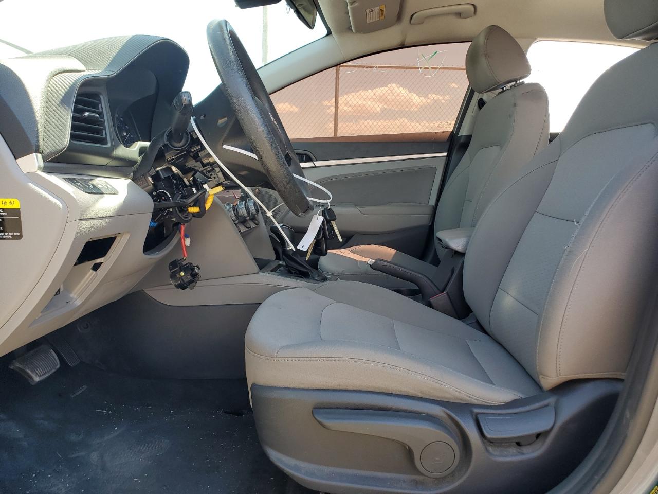 5NPD84LFXKH421831 2019 Hyundai Elantra Sel