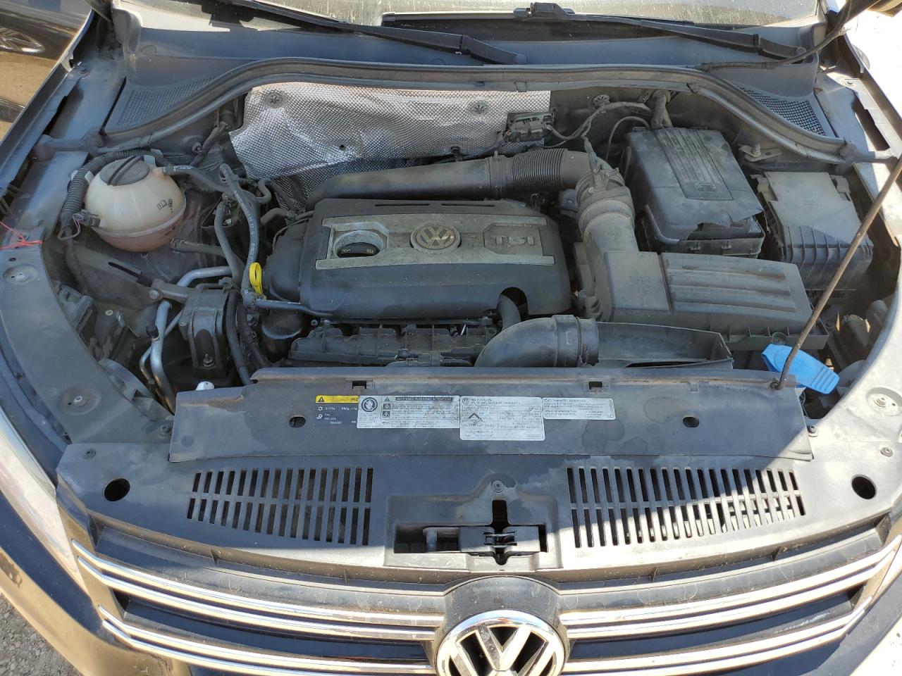 WVGAV7AX5FW510985 2015 Volkswagen Tiguan S