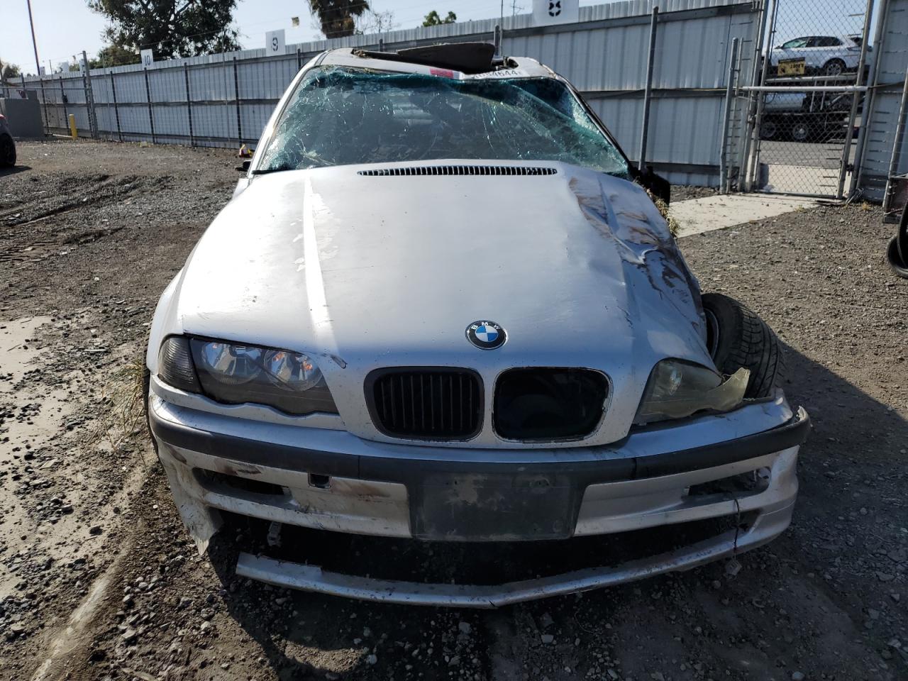 WBAAV33491FU76961 2001 BMW 325 I