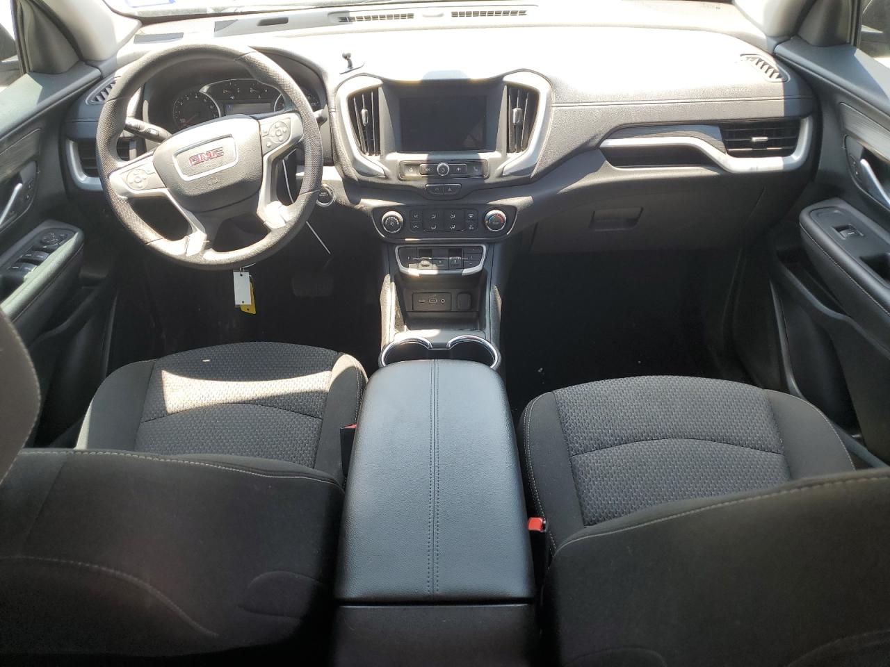 3GKALMEV8NL174761 2022 GMC Terrain Sle