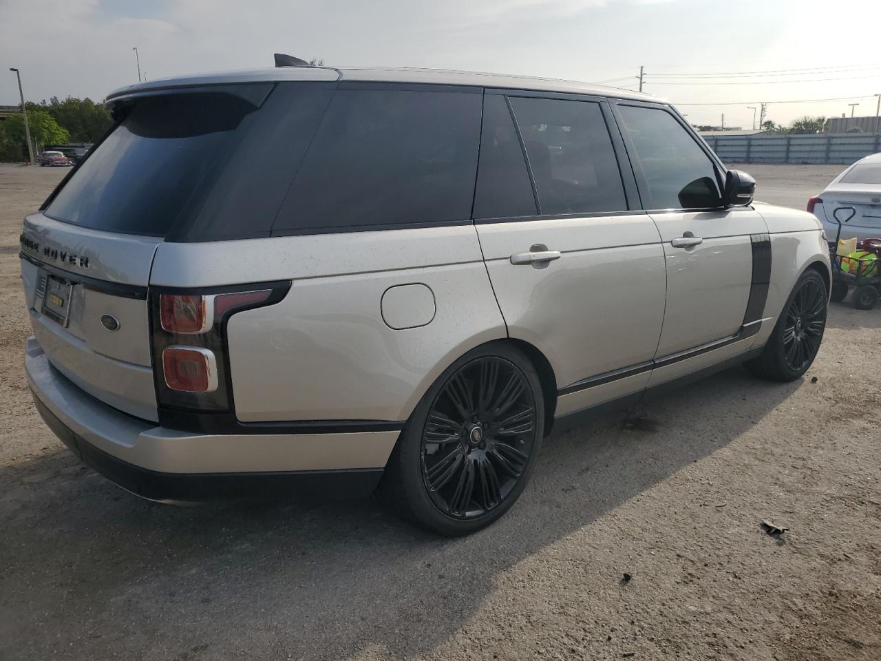 SALGS2SV1JA392391 2018 Land Rover Range Rover Hse