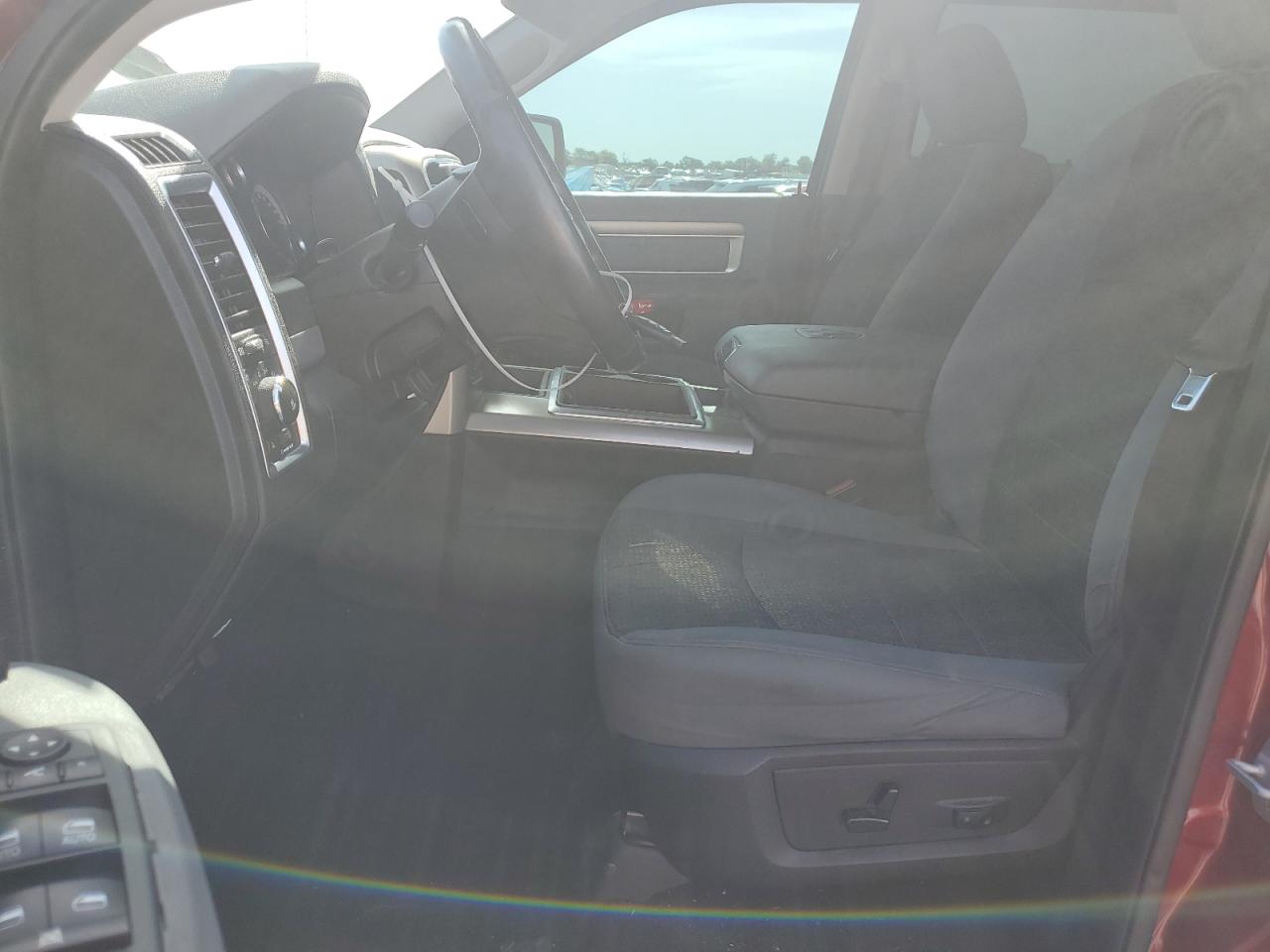 1C6RR7LG4ES133555 2014 Ram 1500 Slt