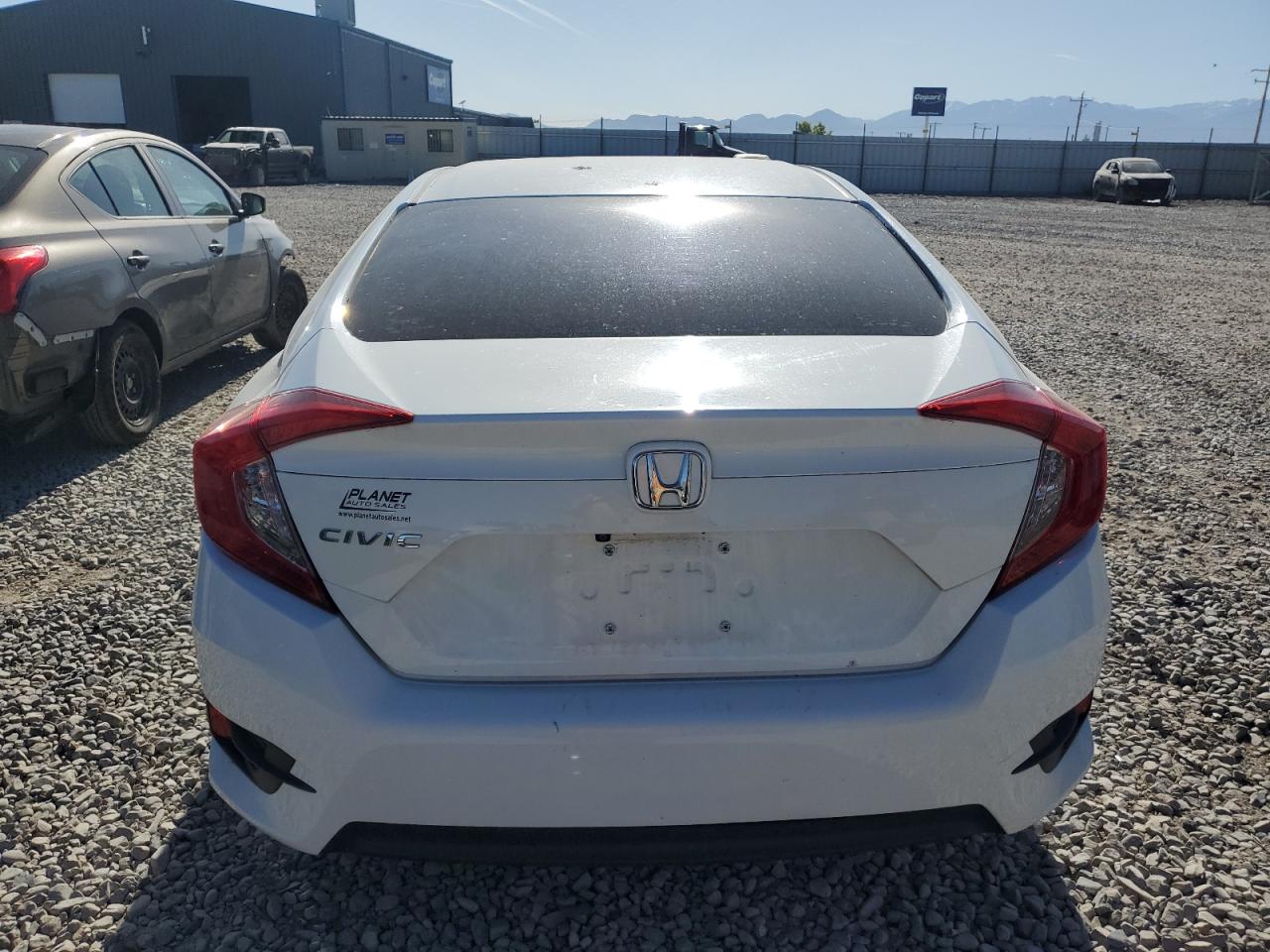 19XFC2F50GE209997 2016 Honda Civic Lx