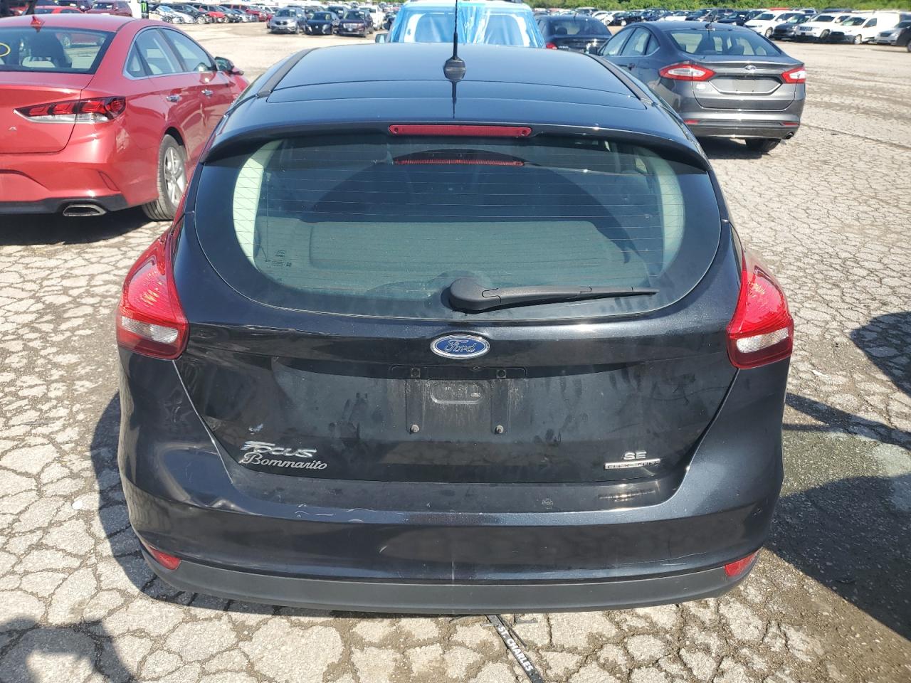 2015 Ford Focus Se vin: 1FADP3K24FL234605