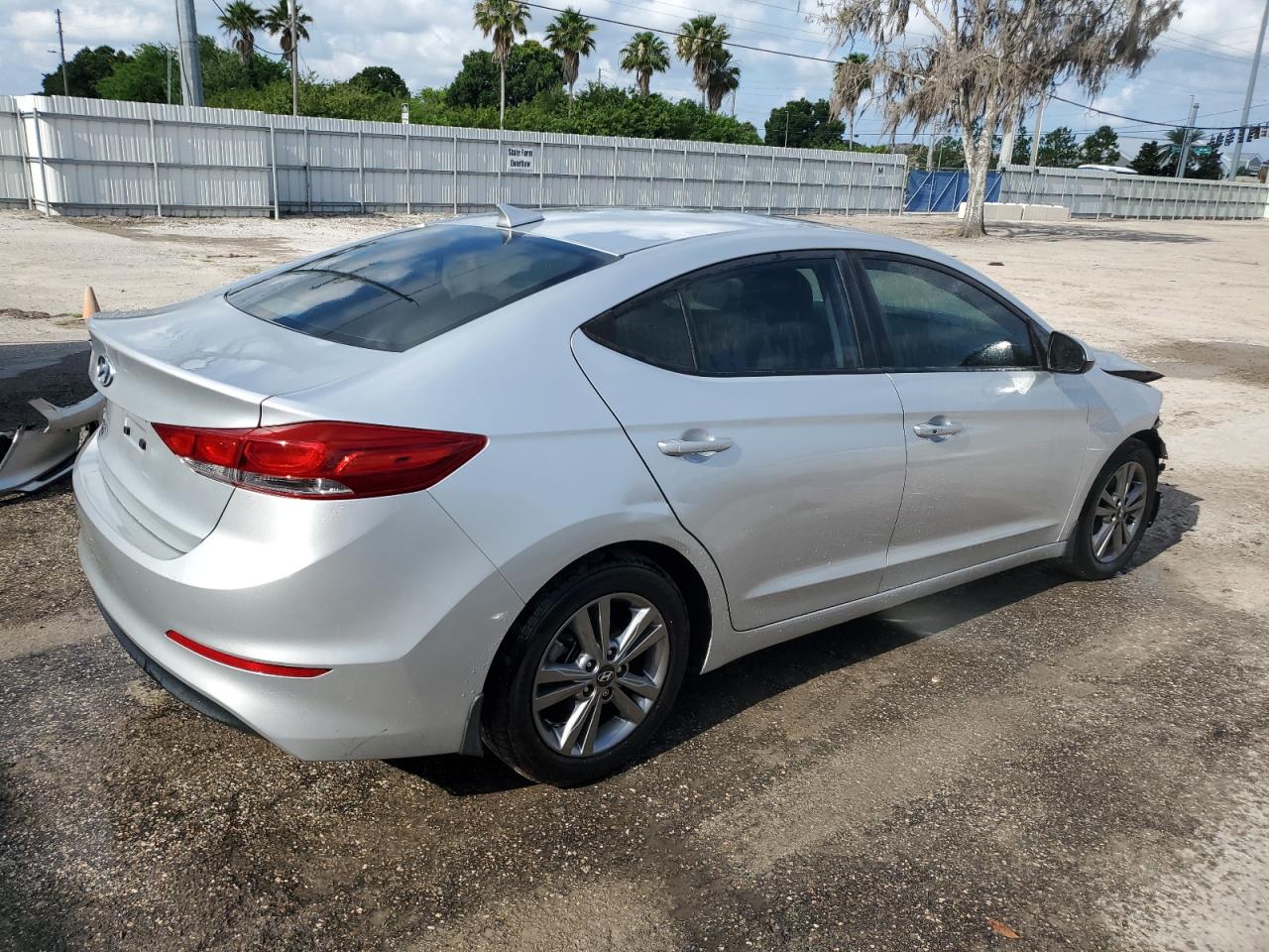 5NPD84LF5JH384301 2018 Hyundai Elantra Sel