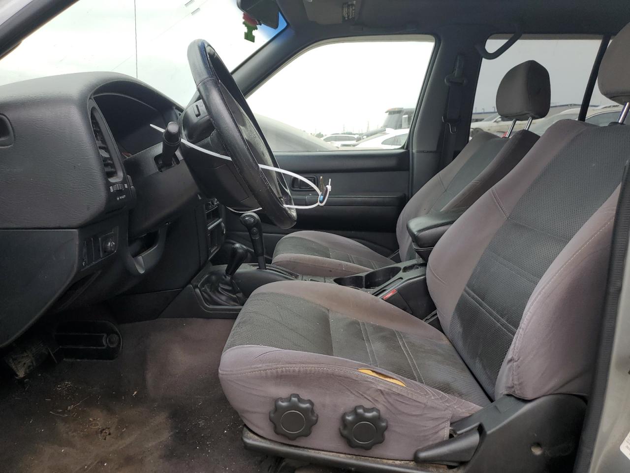 JN8DR09Y31W583909 2001 Nissan Pathfinder Le