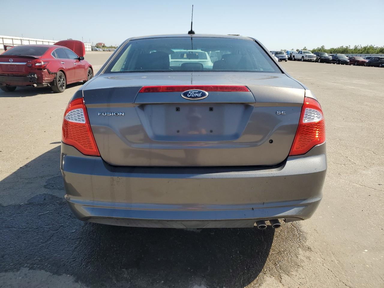 3FAHP0HA2BR311059 2011 Ford Fusion Se