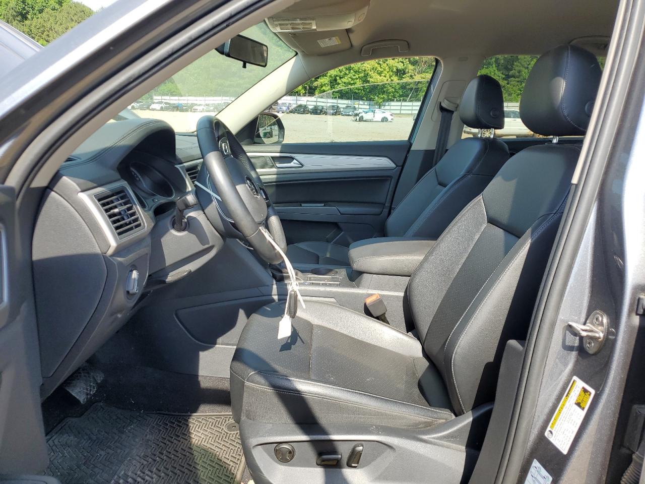 1V2DR2CA6KC608760 2019 Volkswagen Atlas Se